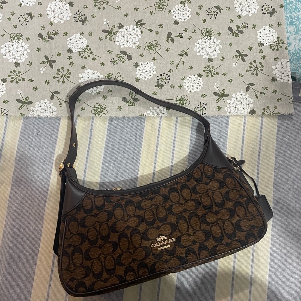 Coach Brown and Dark Brown Signature Jacquard Shoulder Bag with Gold Hardware - Picture 2 of 10